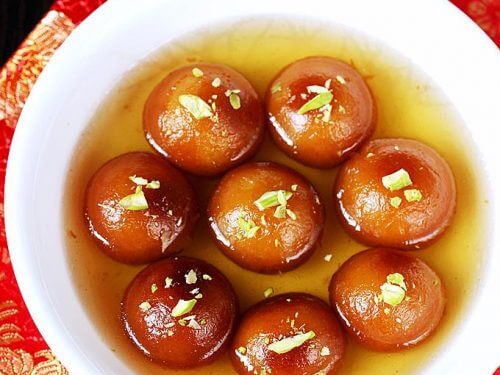 ‘Jai Shri Ram’, ‘Joy Bangla’ goodies for sale in West Bengal 9